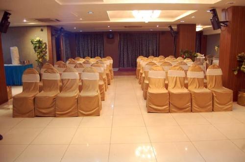 Galeriebild der Unterkunft Hotel Amit International in Bhilai