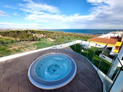 Rooftop Infinity Pool Escape PP36