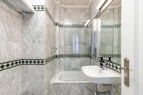 CM13 Encanto Histórico Apt 2Bd y 2Bth en suite y Terraza
