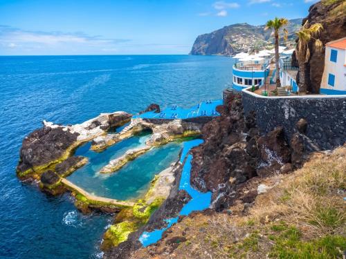 Modern apartment in Funchal, near city centre, 80m²