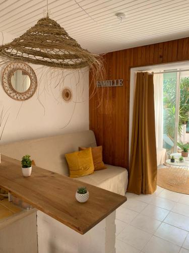 Bright studio with small terrace