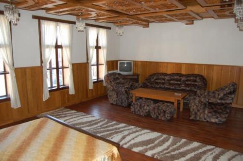 Afbeelding uit fotogalerij van Trevnenski Kat Hotel in Tryavna