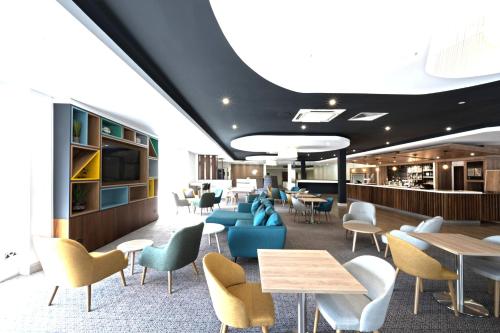 Holiday Inn Cardiff North M4 Jct 32 by IHG photo 34