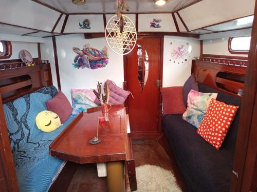 Sleep on a sailboat in magical Alvor Lagoon