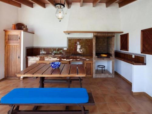 Picturesque Country Villa for 6