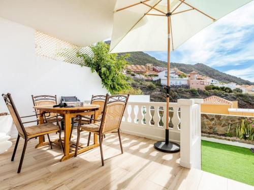 Amazing house in Roque del Conde C-10