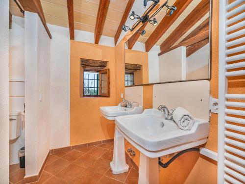 Historic Villa with Mountain Views, Mallorca