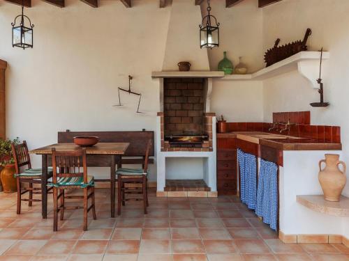 Tranquil Pollensa Villa for 5