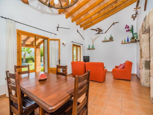 Rustic Majorcan Country House with Pool