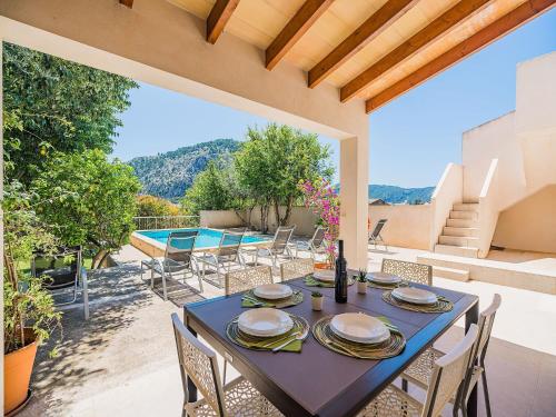 Central Townhouse with Pool, Pollença