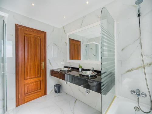 Villa with Pool Near Beach in Mallorca