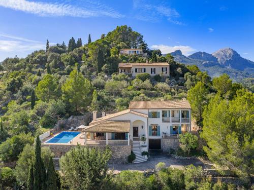 Elegant Villa witj Heated Pool, Pollença