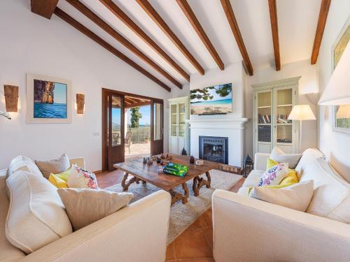 Elegant Villa witj Heated Pool, Pollença
