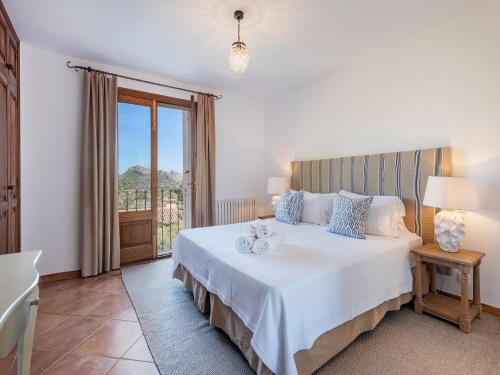 Elegant Villa witj Heated Pool, Pollença