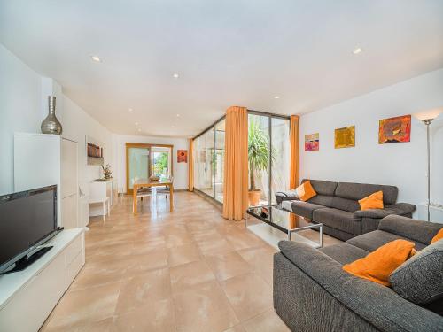 Central Townhouse with Pool, Pollença