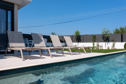 Luxury Appartment with Private Pool and Spa