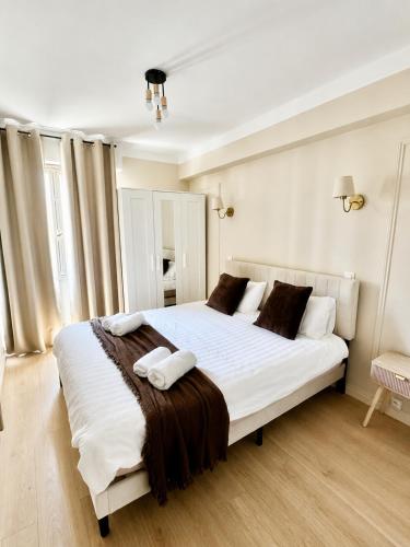 Modern Chic Apartment, Heart of Antibes