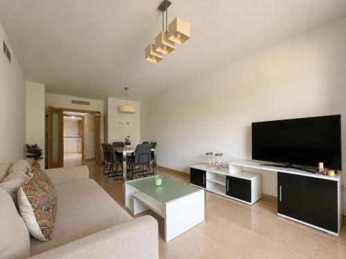 Beautiful 2-Bedroom Frontline Beach Apartment