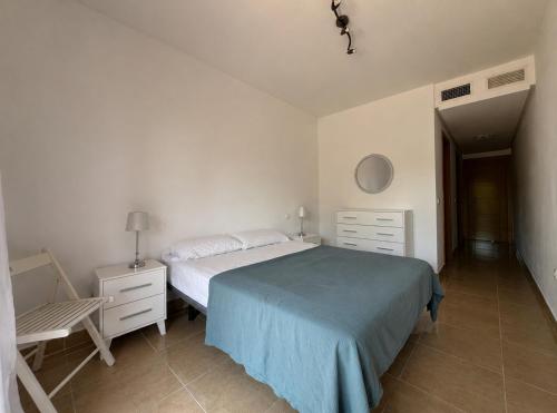 Beautiful 2-Bedroom Frontline Beach Apartment