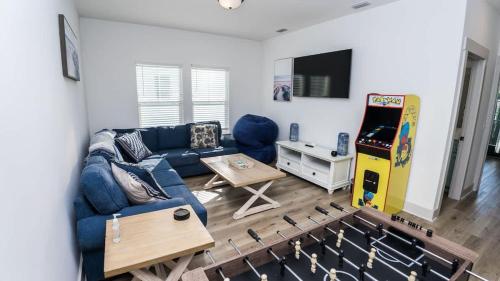 FREE Heated Pool! Sleeps 14 with Game Room! Close to Pier Park, Beaches & 30A! photo 4