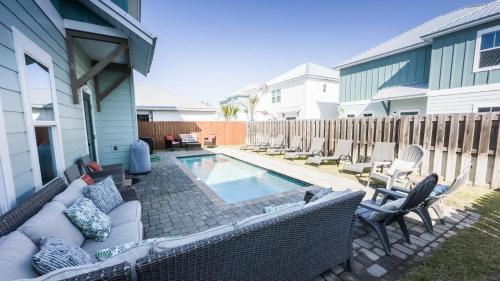 FREE Heated Pool! Sleeps 14 with Game Room! Close to Pier Park, Beaches & 30A! photo 11