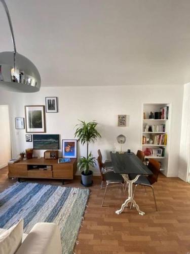 Central Paris - Charming one bedroom apartment