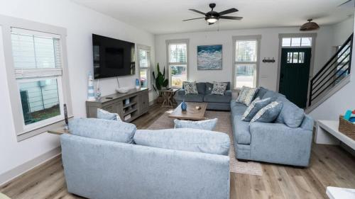 FREE Heated Pool! Sleeps 14 with Game Room! Close to Pier Park, Beaches & 30A! photo 15