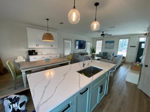FREE Heated Pool! Sleeps 14 with Game Room! Close to Pier Park, Beaches & 30A! photo 22