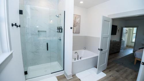 FREE Heated Pool! Sleeps 14 with Game Room! Close to Pier Park, Beaches & 30A! photo 37