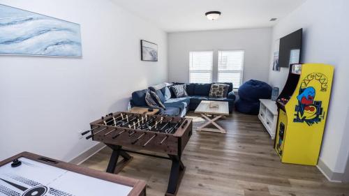 FREE Heated Pool! Sleeps 14 with Game Room! Close to Pier Park, Beaches & 30A! photo 44