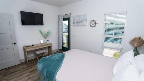 FREE Heated Pool! Sleeps 14 with Game Room! Close to Pier Park, Beaches & 30A! photo 51