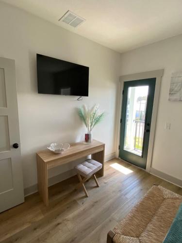 FREE Heated Pool! Sleeps 14 with Game Room! Close to Pier Park, Beaches & 30A! photo 52