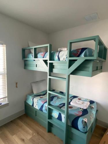 FREE Heated Pool! Sleeps 14 with Game Room! Close to Pier Park, Beaches & 30A! photo 57