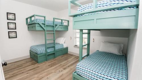 FREE Heated Pool! Sleeps 14 with Game Room! Close to Pier Park, Beaches & 30A! photo 58