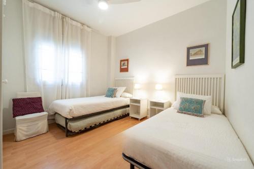 2 Bedroom Apartment by Guadalquivir River