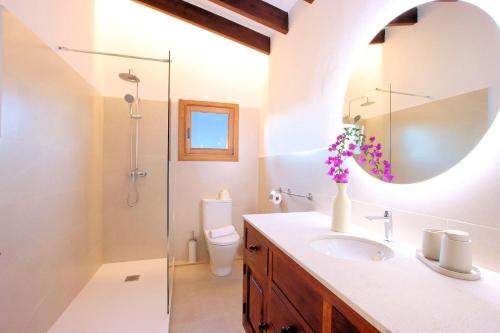 Finca Casou Pollensa Spacious Countryside Retreat With Pool For Multi-Family Stays