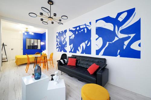 Modern Large Studio Apartment for 3
