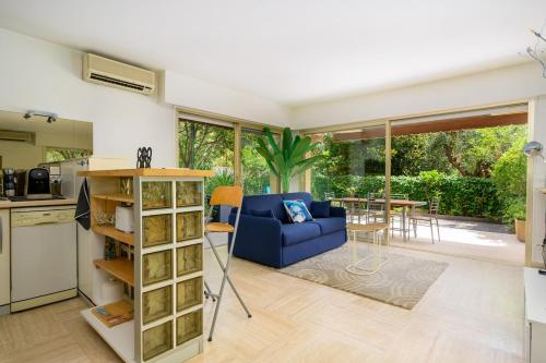 1-bedroom apartment in Cannes, quiet with terrace, perfect for family