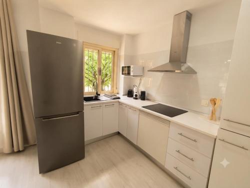 B-A Apartment 10min walk to the beach