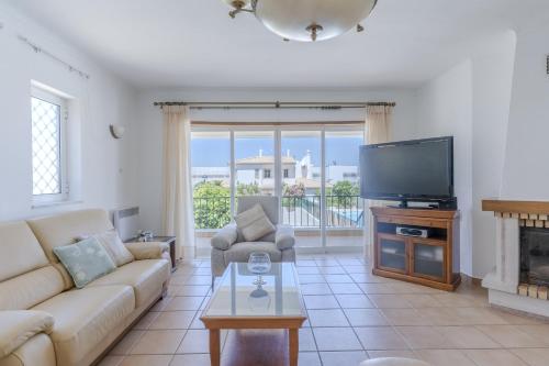 #416 Spacious Villa Private Pool, BBQ & Parking