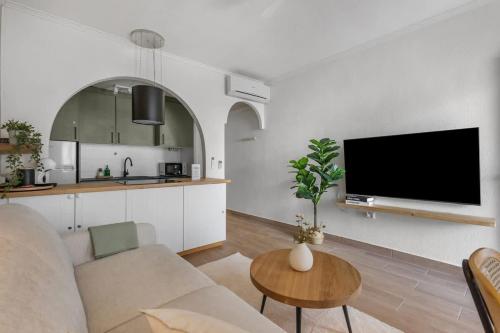 Peaceful 1BR Apt 10min Beach Pool & Workspace