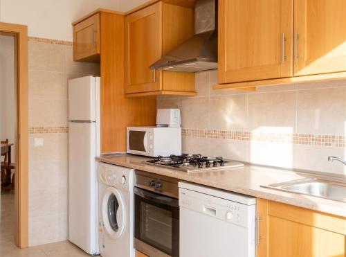 Charming Apartment in Albufeira, 60 m², Mountain View