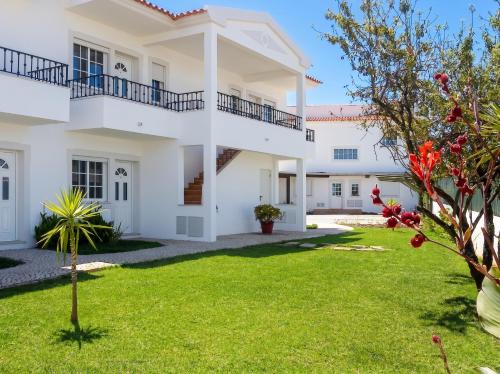Welcoming apartment in Albufeira 60 m² with shared pool