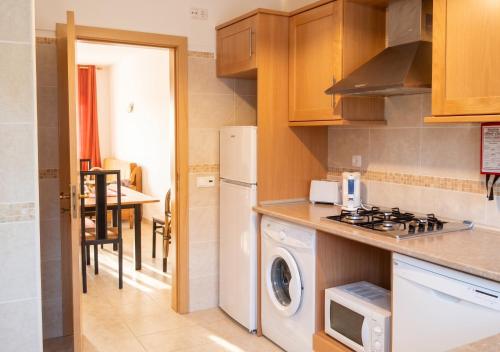 Welcoming apartment in Albufeira 80 m² with shared pool