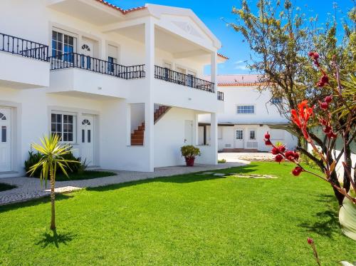 Welcoming apartment in Albufeira 80 m² with shared pool