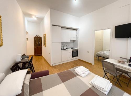 Charming Apartment Near Roman Forum - 60 m²