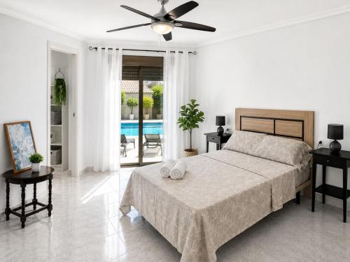 Townhouse with shared pool