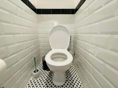 Le Classy Spot - 408
