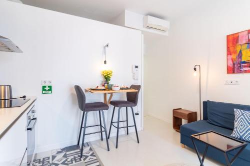 Wonderful Flat in Bonfim by LovelyStay