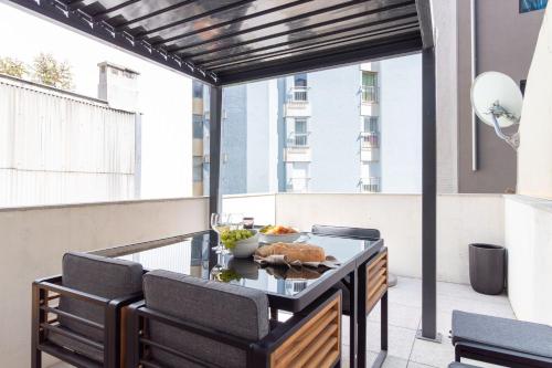 Wonderful Flat in Bonfim by LovelyStay